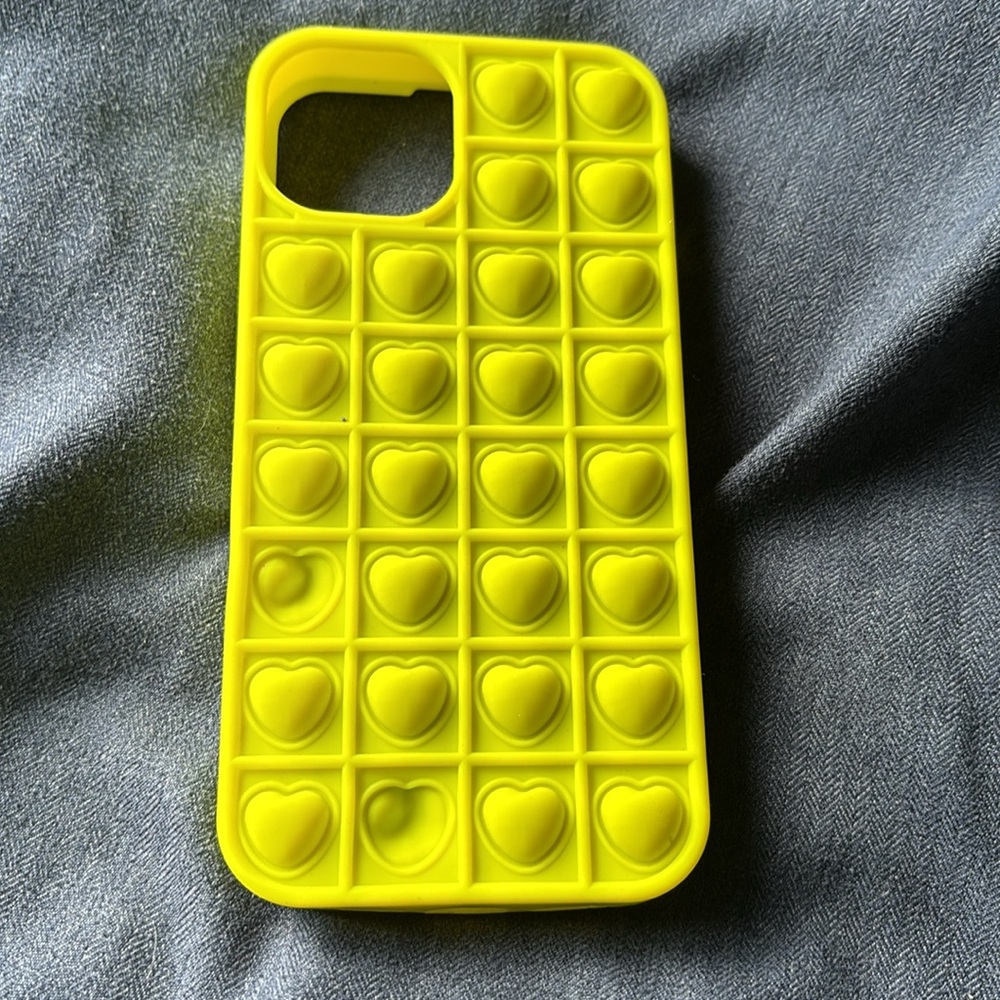 iPhone 13Pro Bundle - Picture 2 of 6